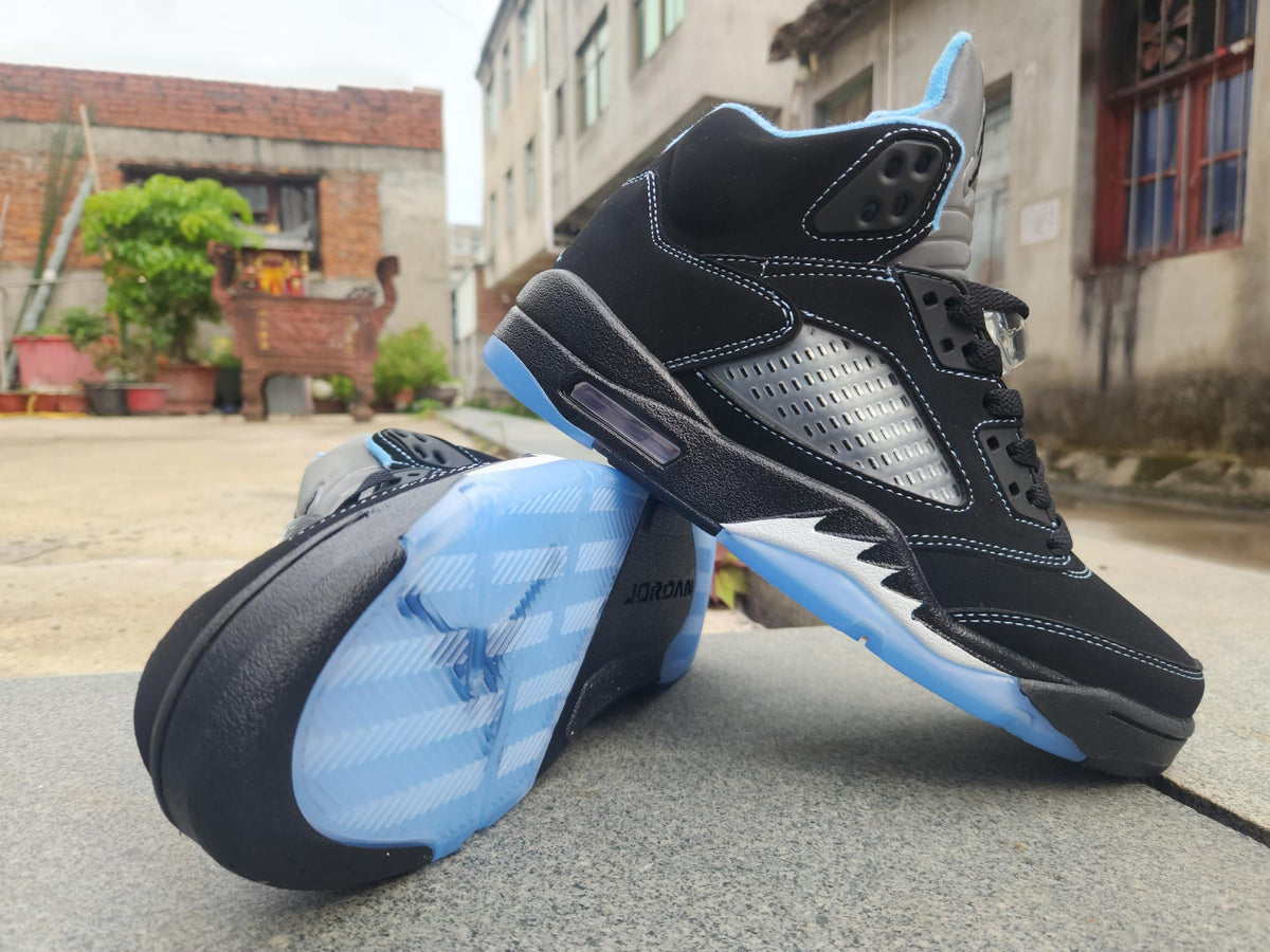 Air Jordan 5 “Black/University Blue”