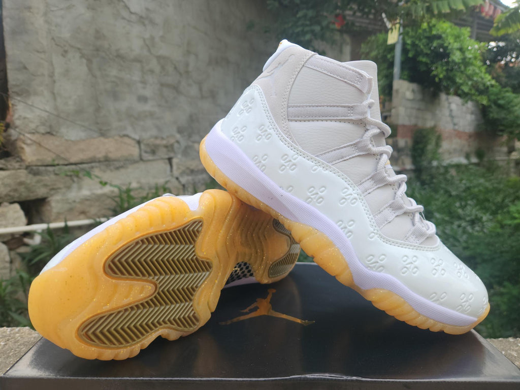 Air Jordan 11 Retro White-Light Yellow