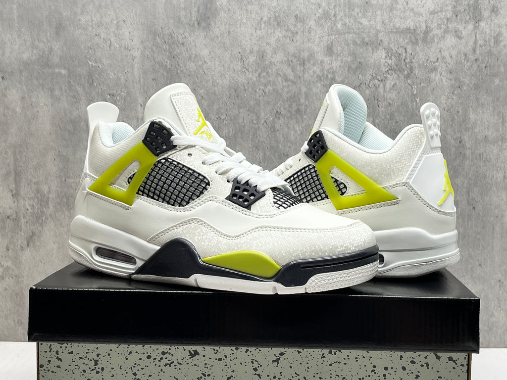 Air Jordan 4 Retro New Colorway