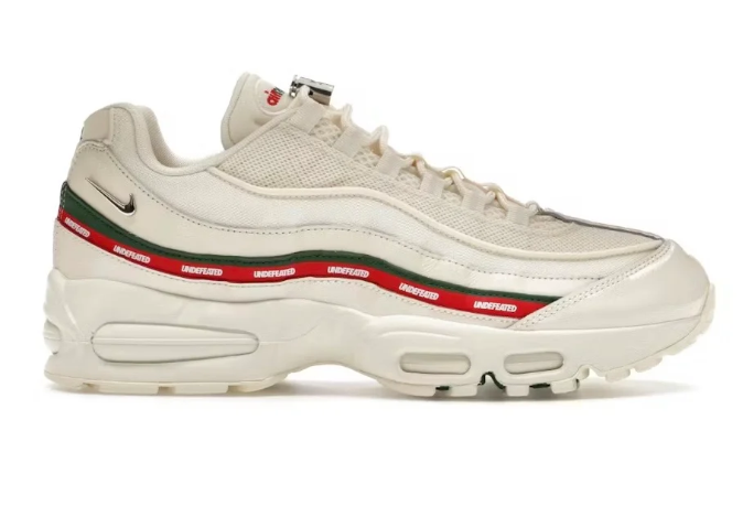 Undefeated x Nike Air Max 95 SP Sail | Layered Air Classic