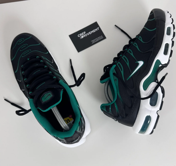 Nike Air Max Plus TN Black & Malachite | Tuned Air Street Runner